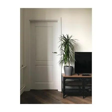 Center With River View Apartment *